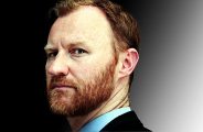Mark Gatiss Talks Christmas Special, Claims Script is One of Moffat’s Best Ever p01l7ny8